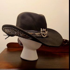 Montana West Cowgirl Hat Horseshoe Paisley Star